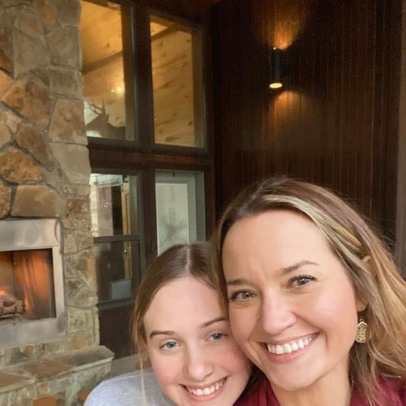 Meet your Posher, Cara - Picture 1 of 1